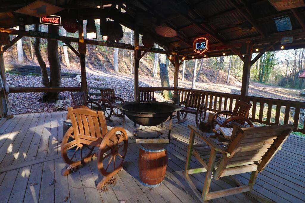 Amazing Cabin Fireplace And Stream #11 هيلين المظهر الخارجي الصورة
